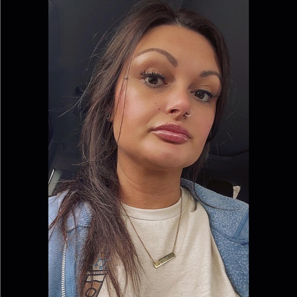 Meet your Posher, Ellis - Picture 5 of 6